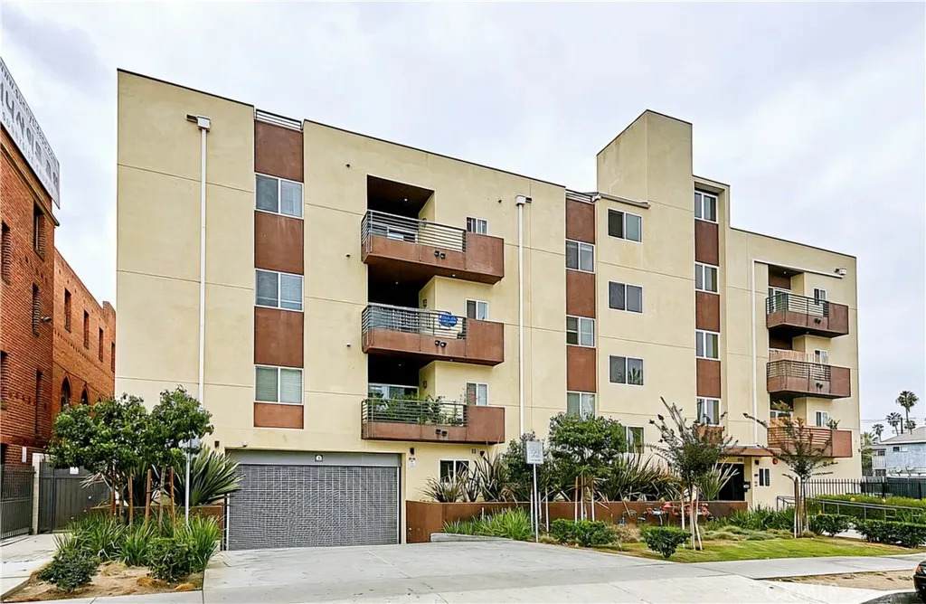 1167 Hoover Street - Photo 1
