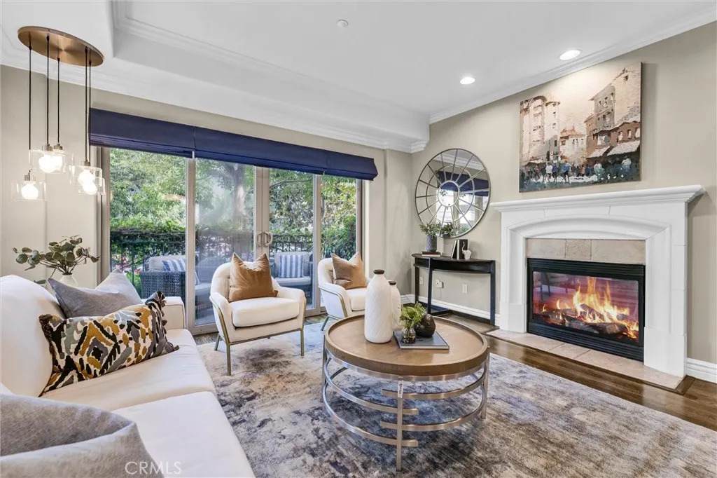 1741 Bentley Avenue - Photo 1