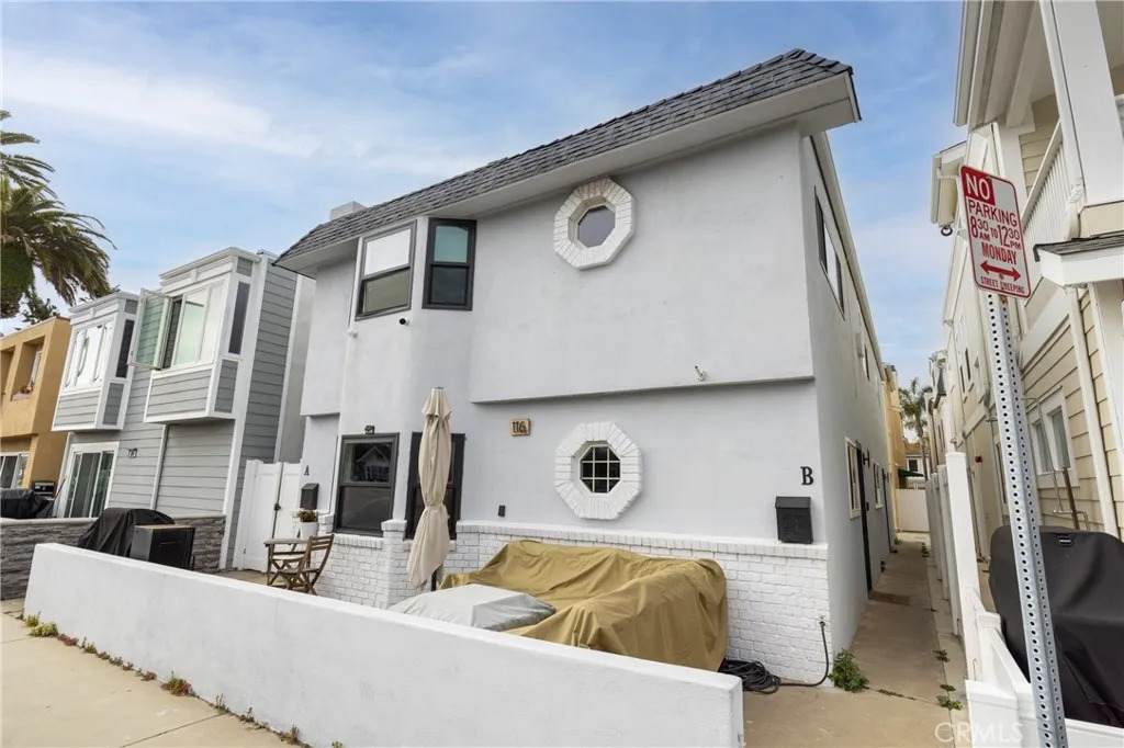 116 Balboa Boulevard - Photo 1