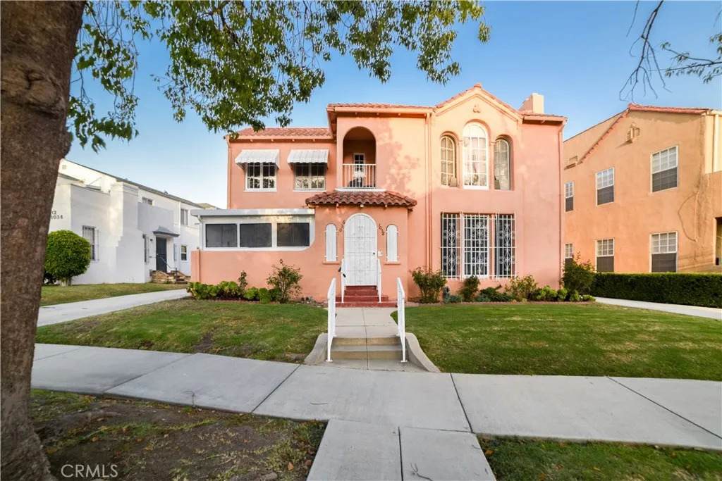 1036 Citrus Avenue - Photo 1