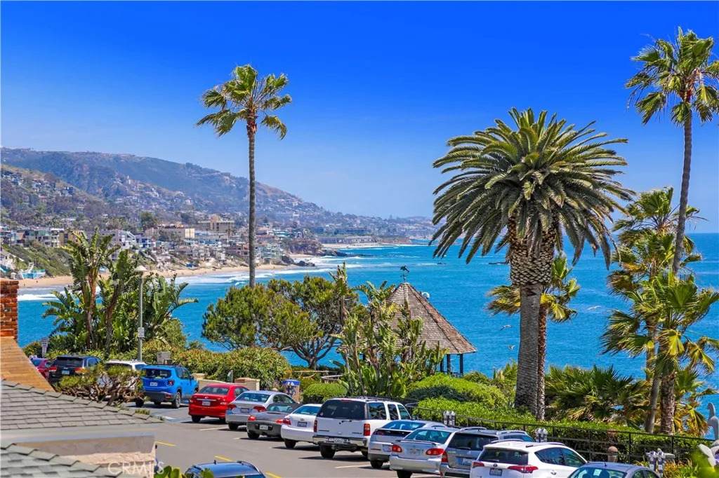 376 Cliff Drive - Photo 1