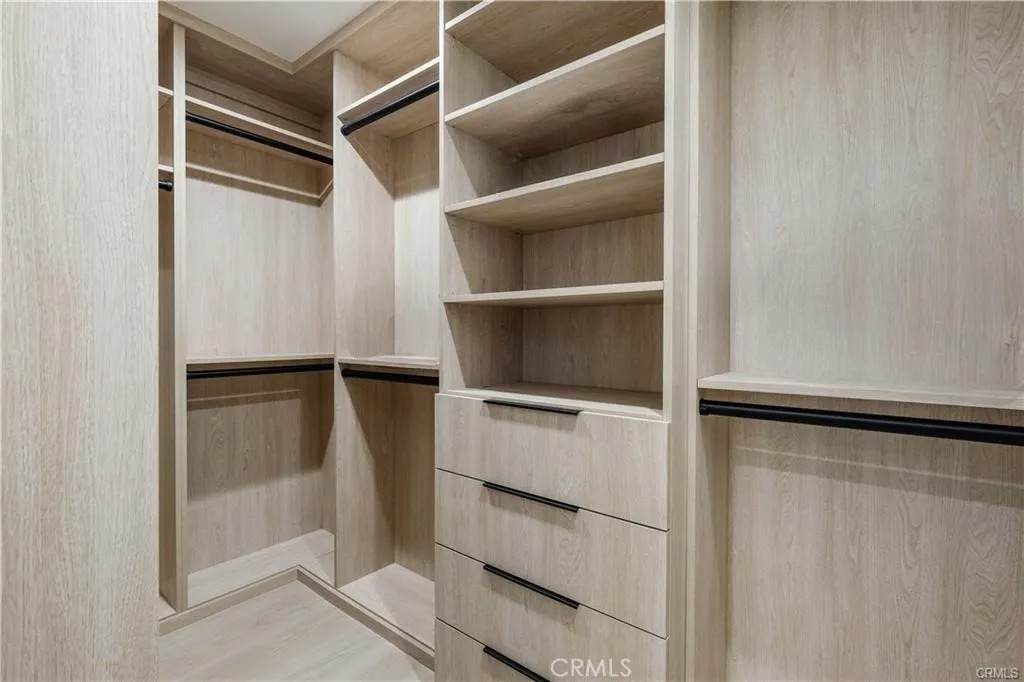 18848 Collins - Photo 1