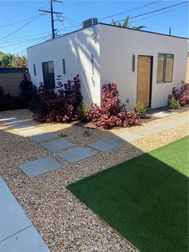 5923 Haas Avenue - Photo 1