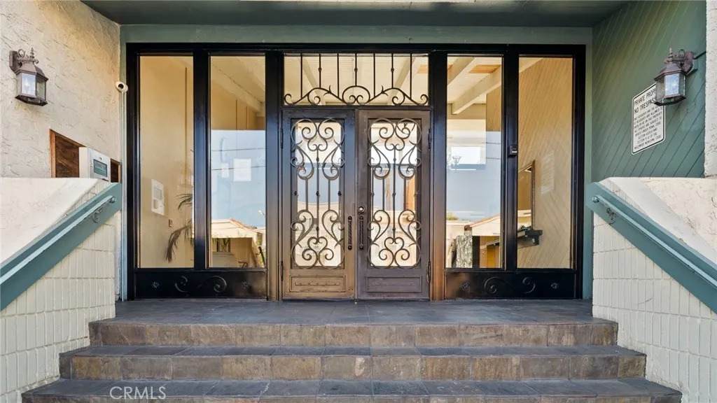 550 Regent Street - Photo 1