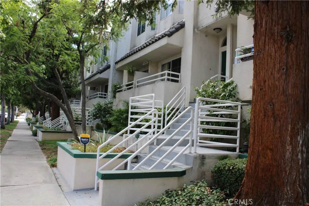 5145 Yarmouth - Photo 1