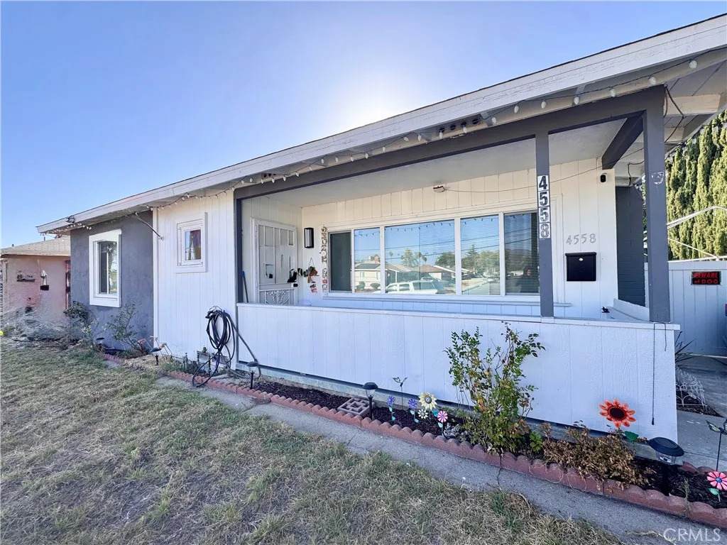 4558 Mountain View - Photo 1