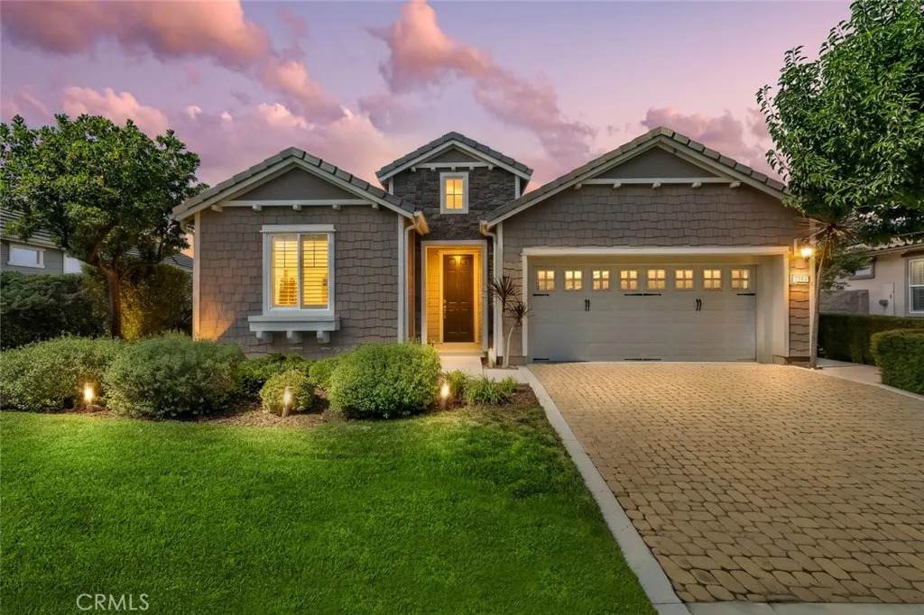 1084 Emma Lane - Photo 1