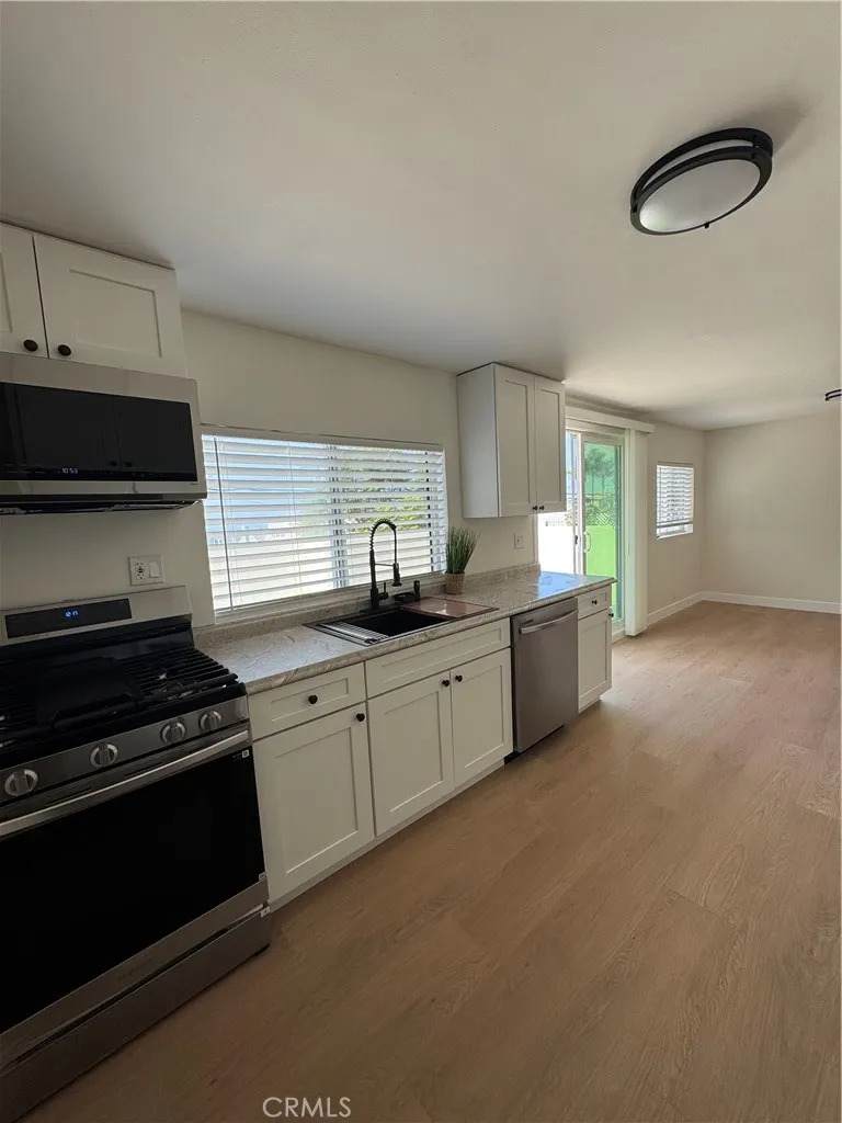 1734 Prospect Ave - Photo 1