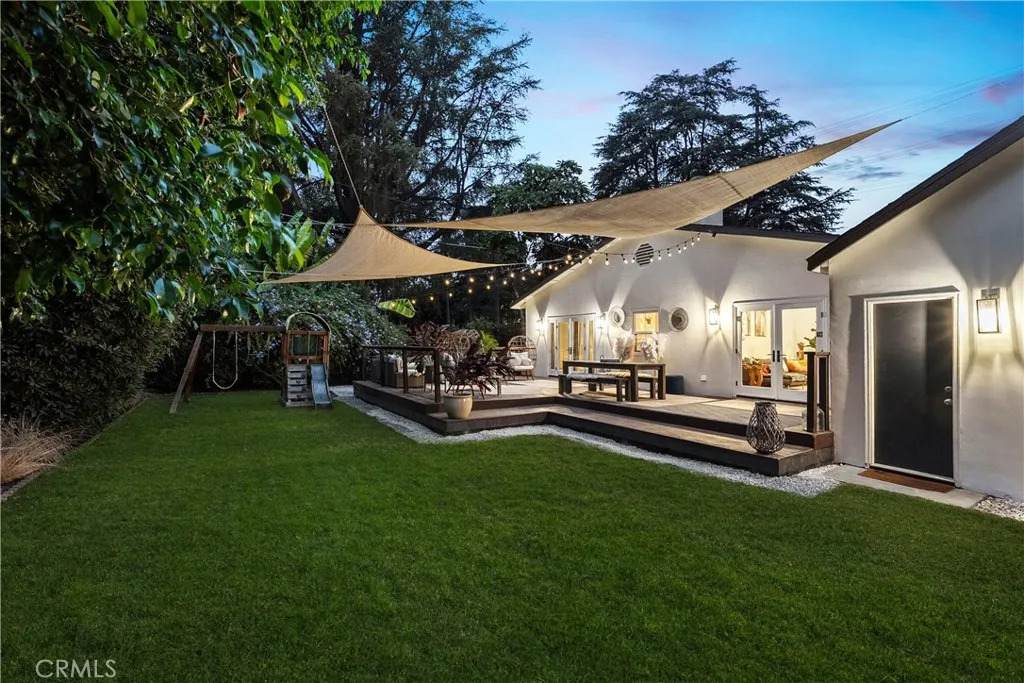 13232 Magnolia Boulevard - Photo 1