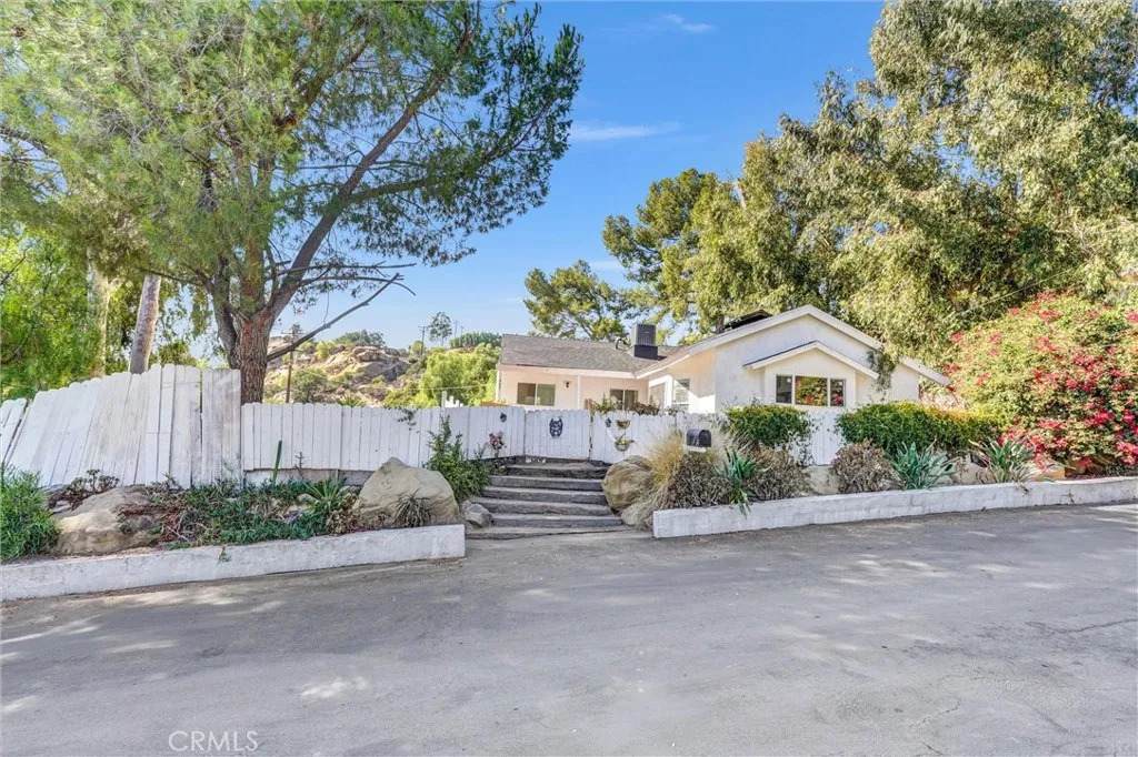 107 Ventura - Photo 1