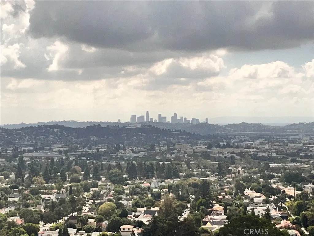 881 Harrington - Photo 1