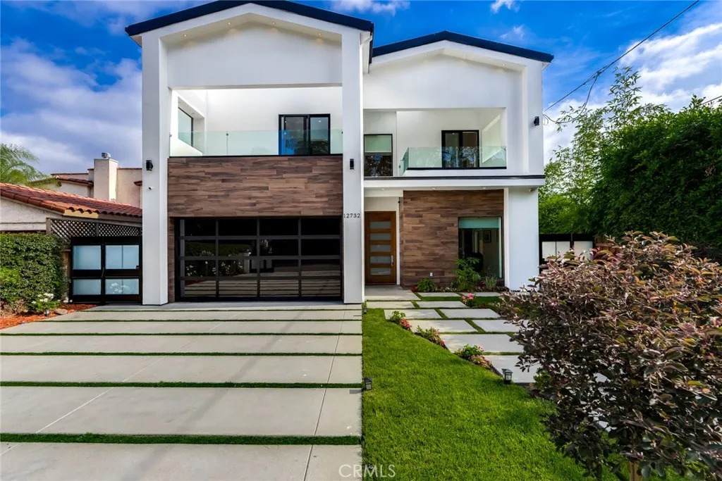 12732 Hortense St. - Photo 1