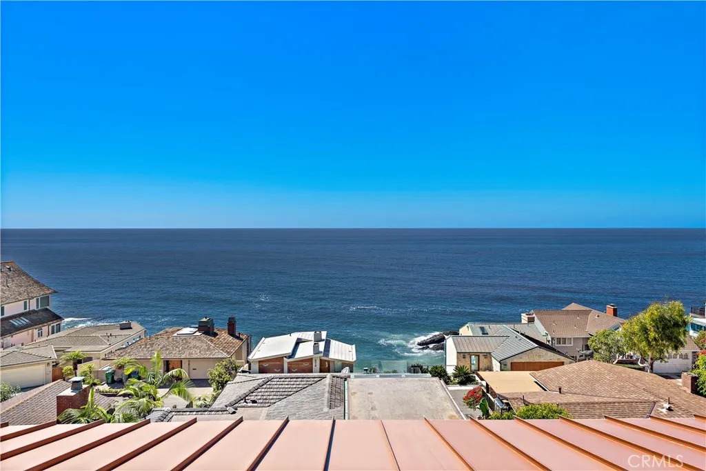 2037 Coast - Photo 1