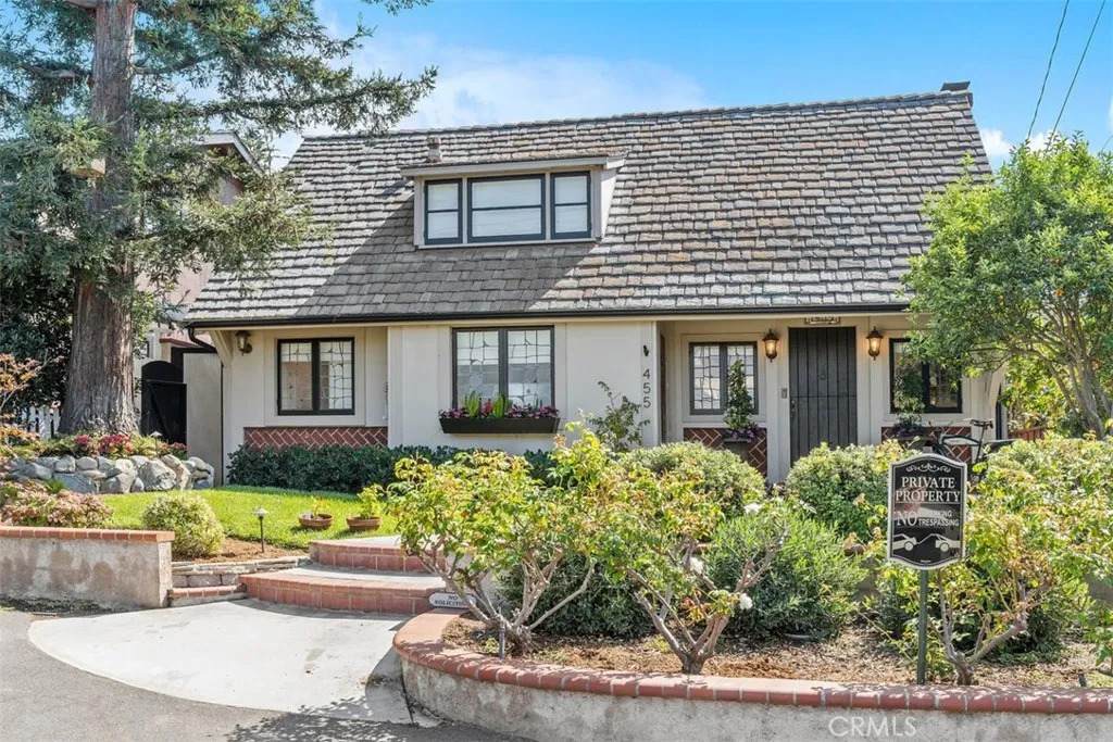 455 Brooks Street - Photo 1