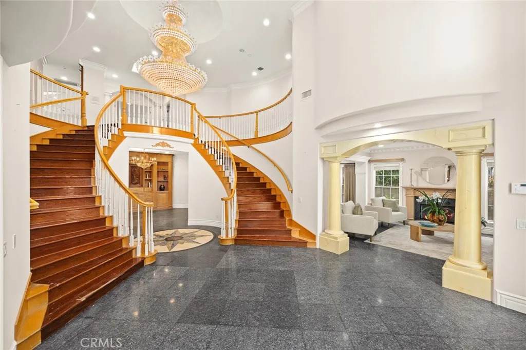 1118 6th Avenue - Photo 1