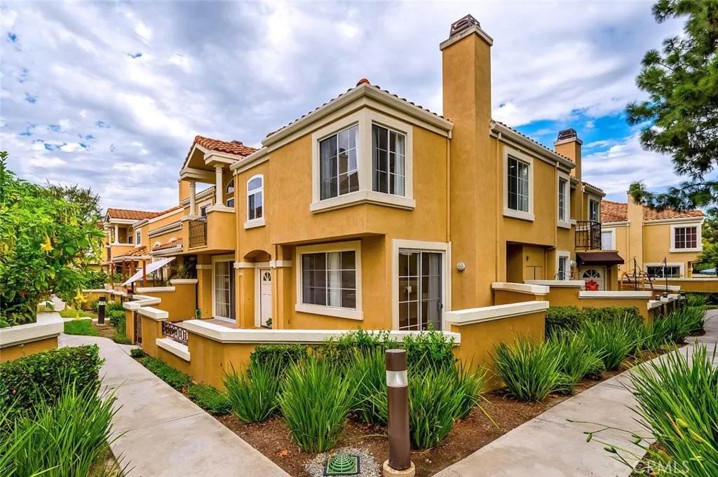 3 Opera Ln. - Photo 1