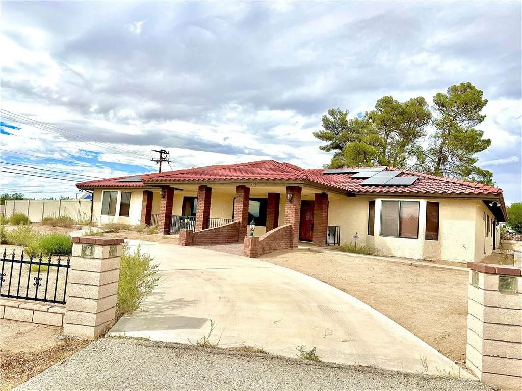 19406 Carisle - Photo 1