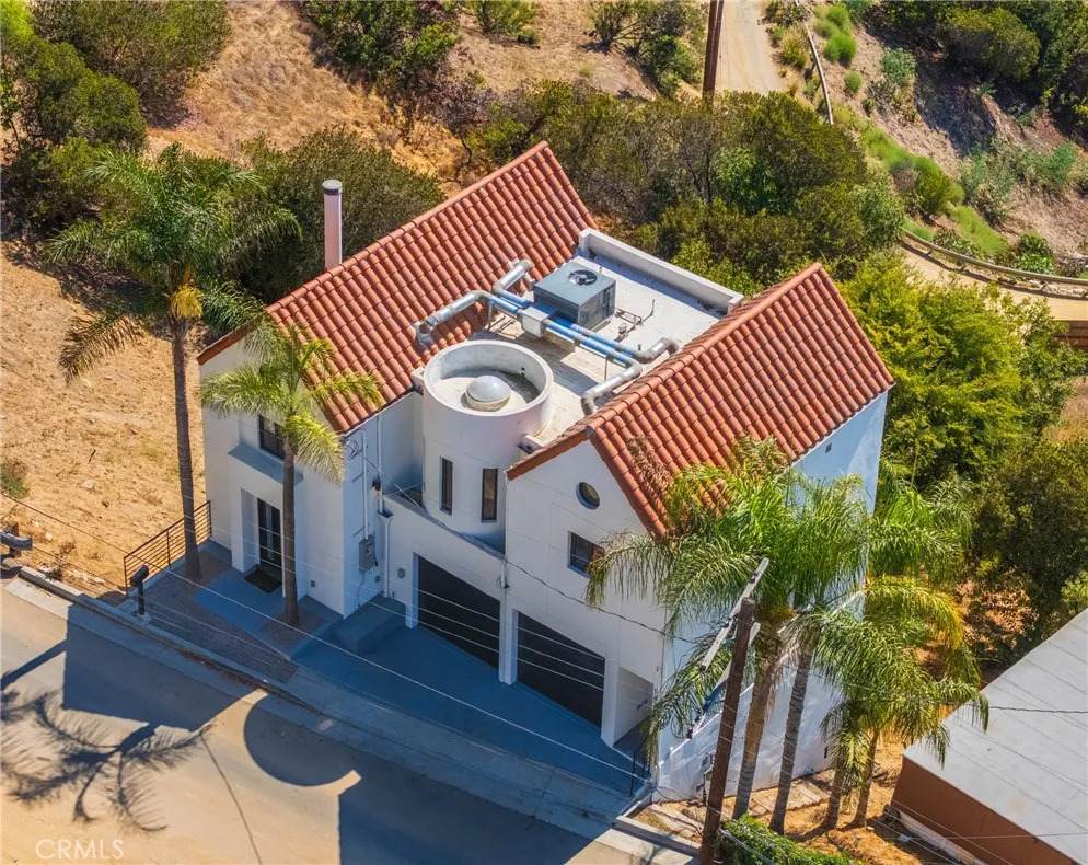 1426 Killarney Avenue - Photo 1