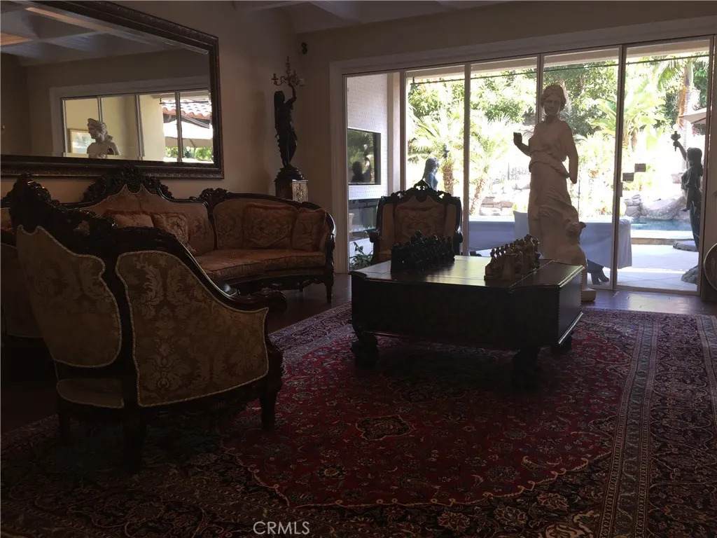 10715 Plumas Way - Photo 1