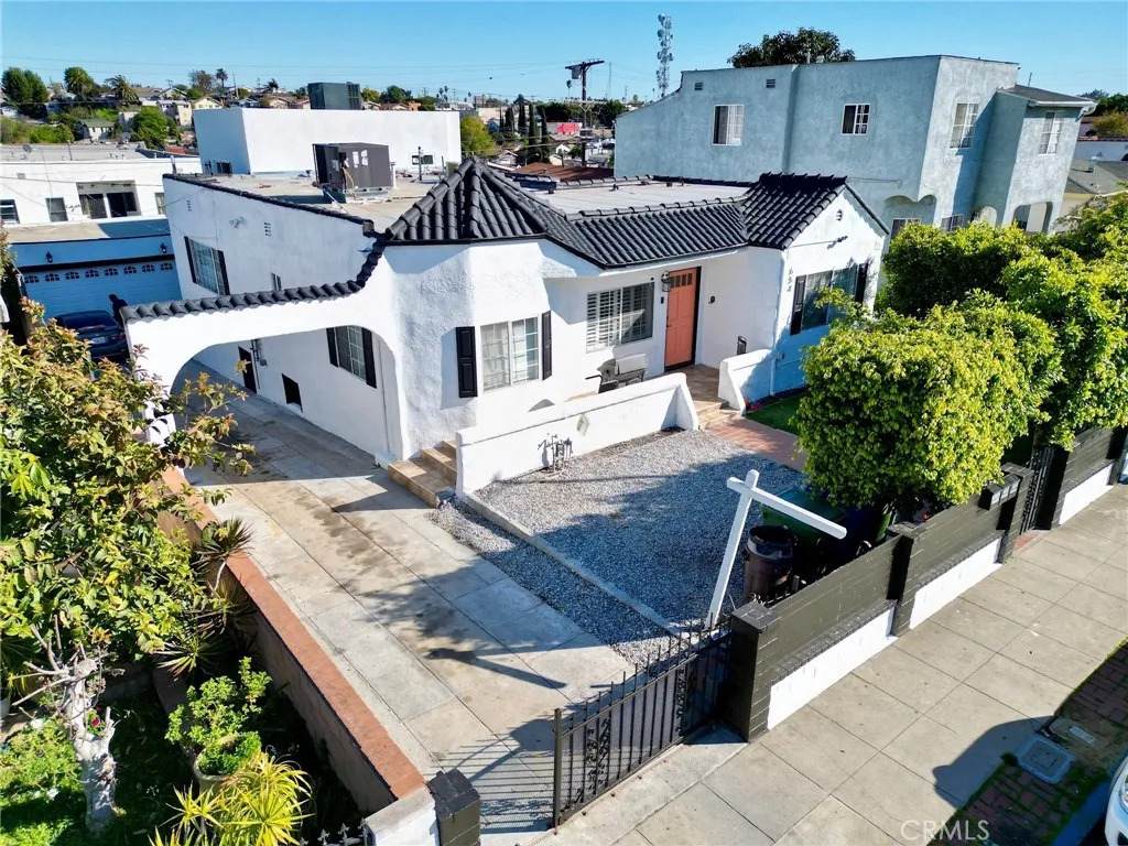 654 Penrith - Photo 1