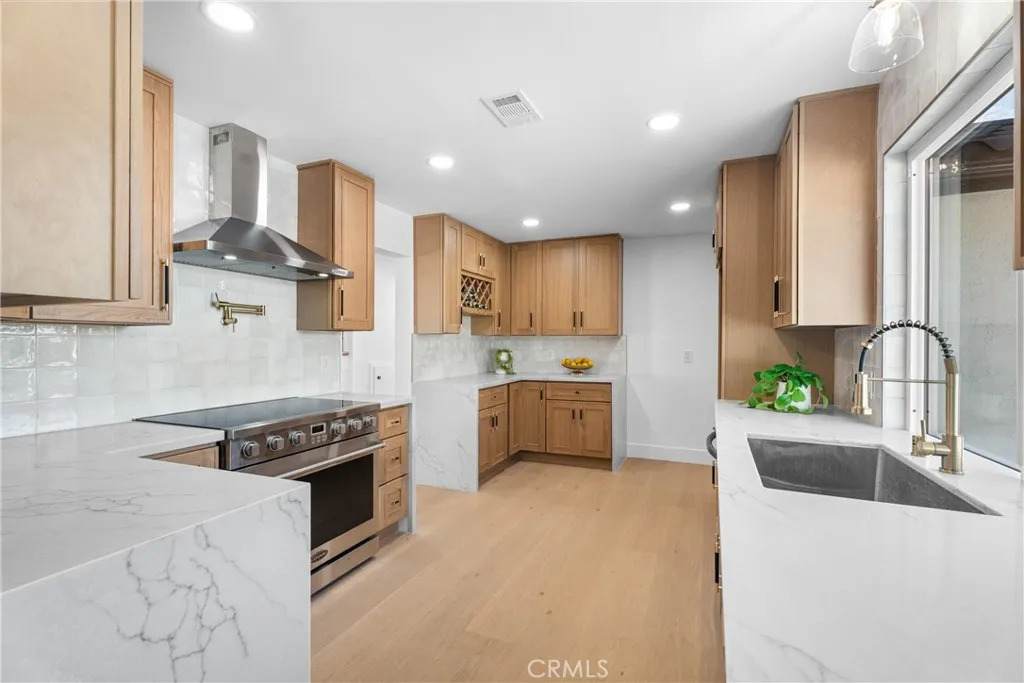 9171 Regatta Drive - Photo 1