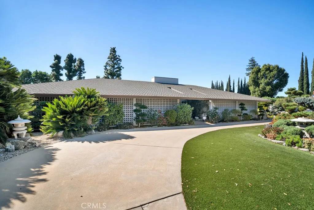 18912 Blackhawk Street - Photo 1