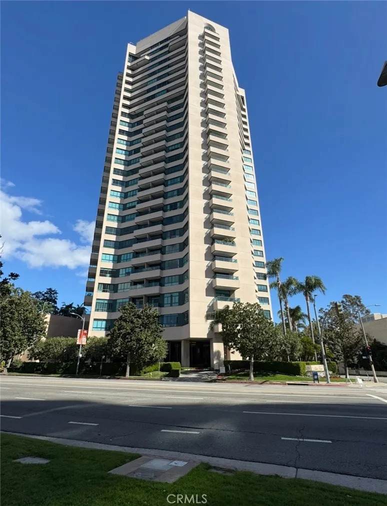 10490 Wilshire Boulevard - Photo 1