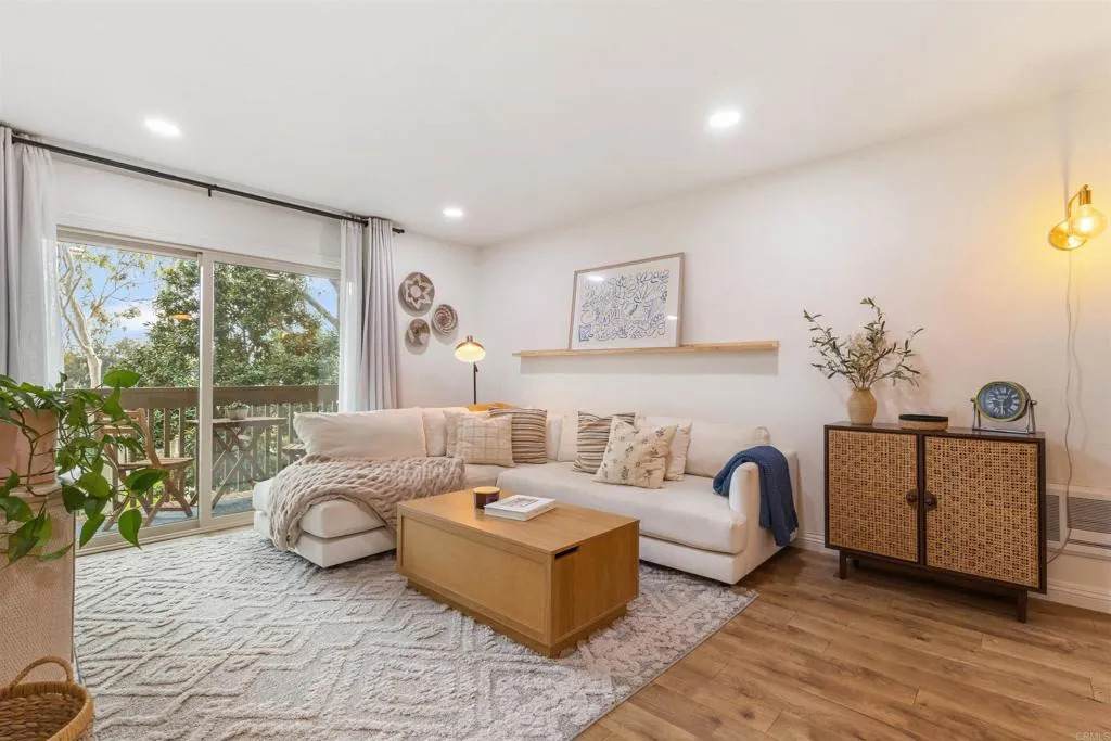 432 Edgehill Lane - Photo 1