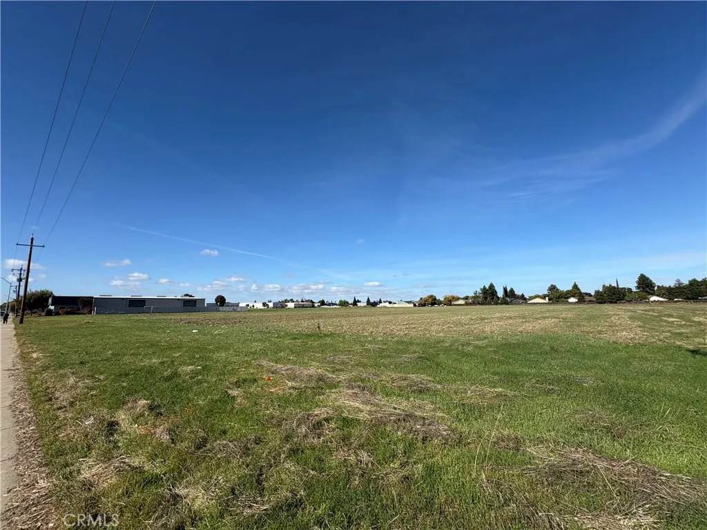 2051 Wardrobe - Photo 1