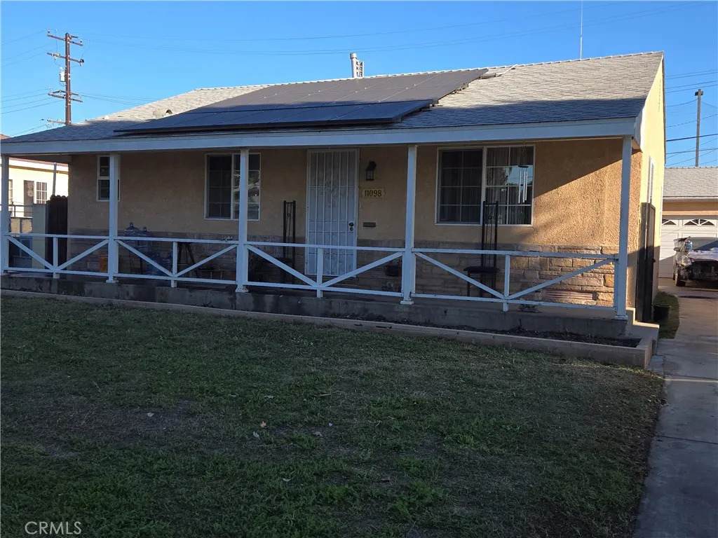 11098 Hulme - Photo 1