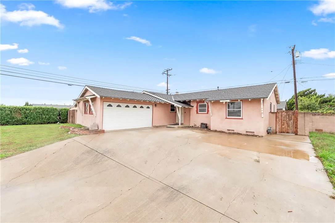 13471 Olive - Photo 1