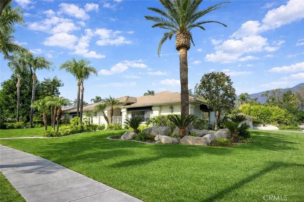 141 21st Street - Photo 1