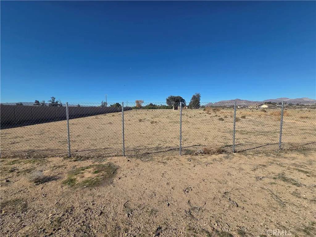 43070 Duntroon - Photo 1