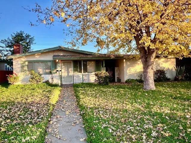 9621 Mills Ave - Photo 1