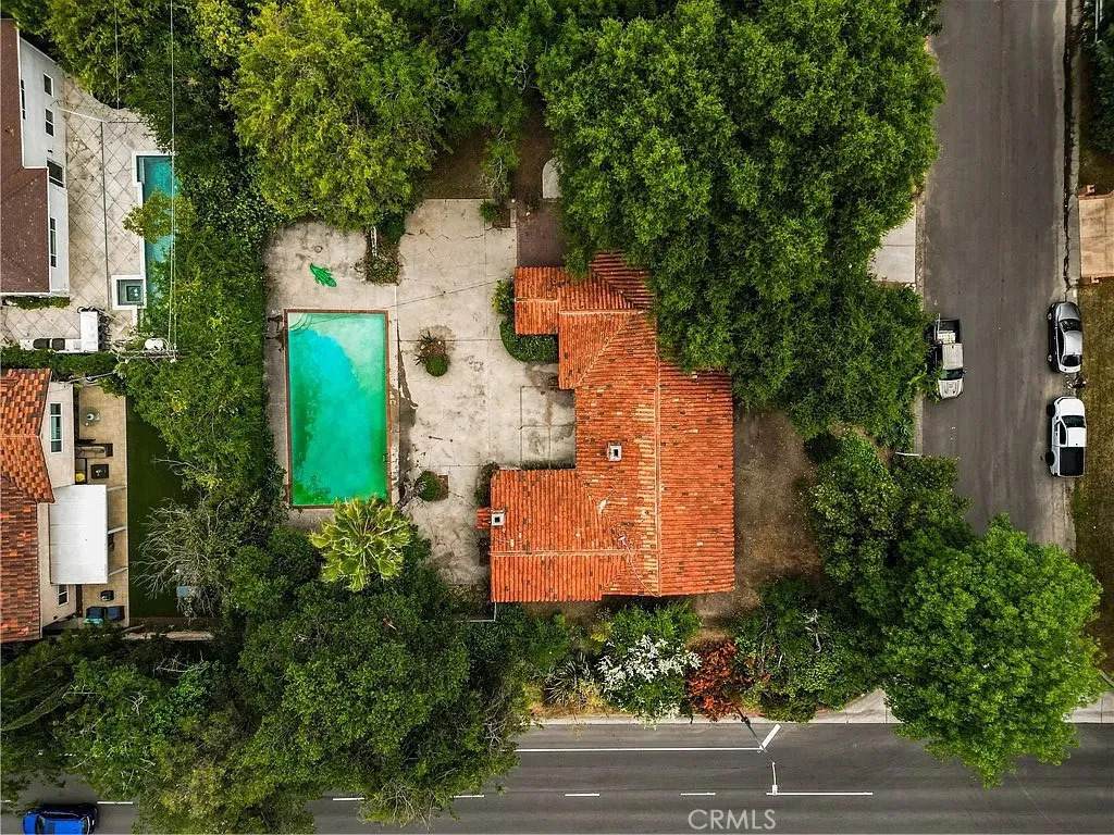 4405 Carpenter - Photo 1