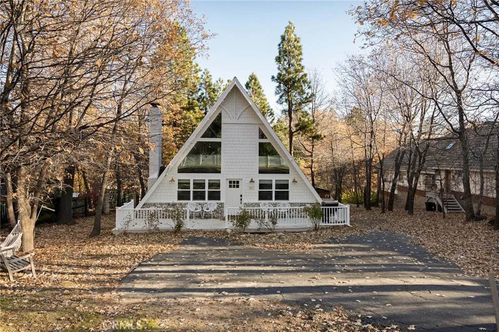 987 Tirol Lane - Photo 1