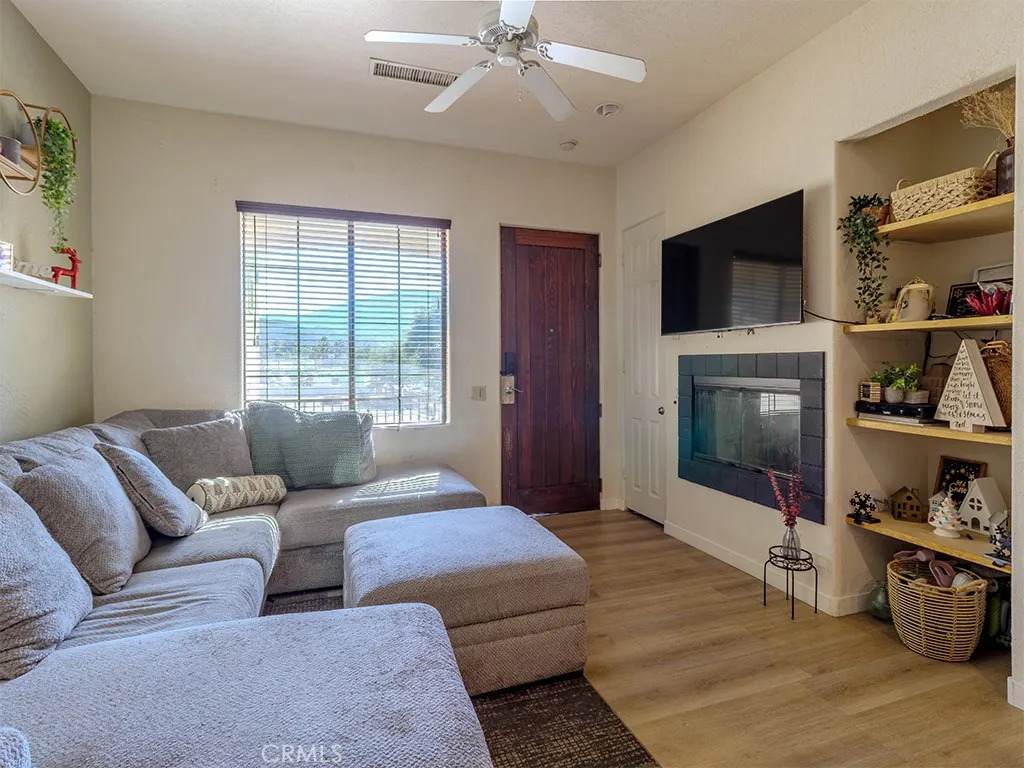https://bt-photos.global.ssl.fastly.net/sandiego/orig_boomver_2_306606864-1.jpg
