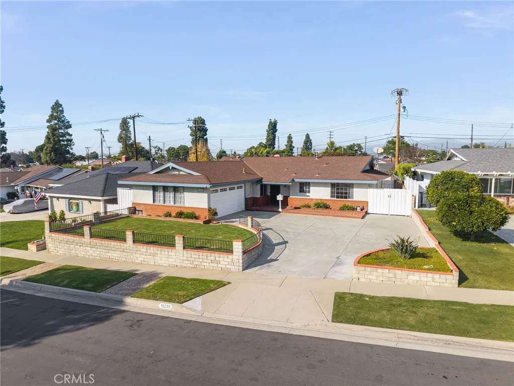 16235 Summershade Drive - Photo 1