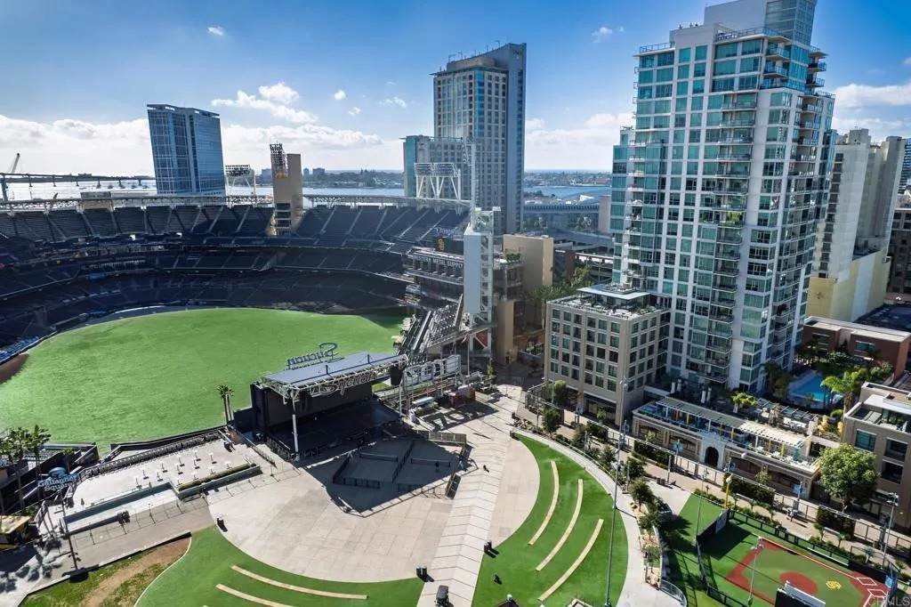 325 7th Avenue - Photo 1