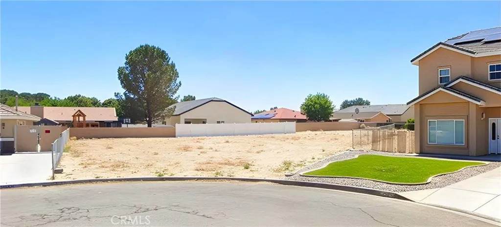 26832 Dunsmuir - Photo 1