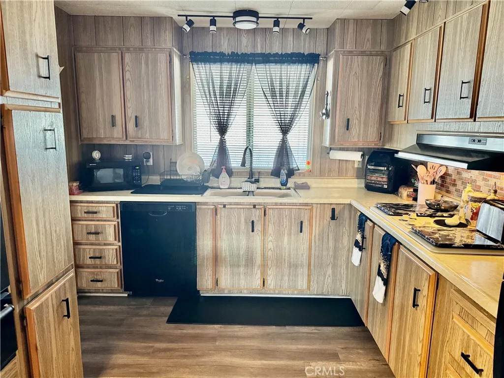 601 Kirby - Photo 1