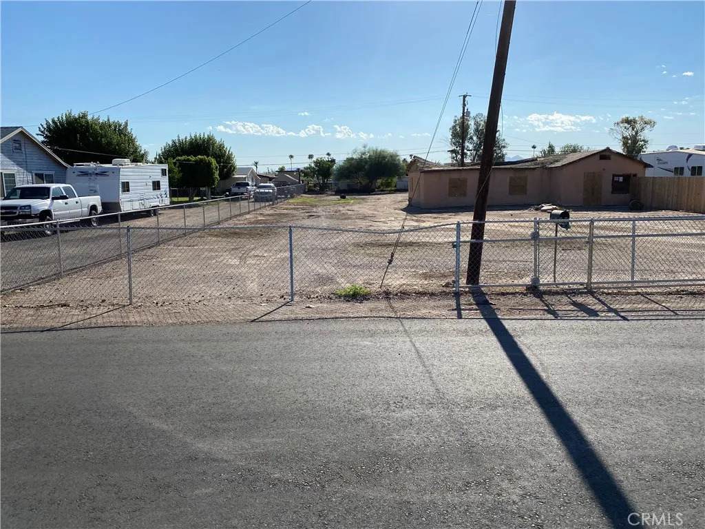 256 Acacia - Photo 1