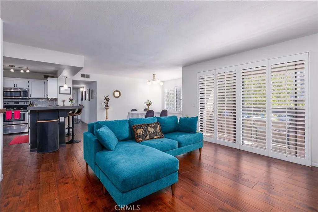 3930 Centre Street - Photo 1