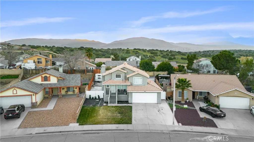 1832 Ivory - Photo 1