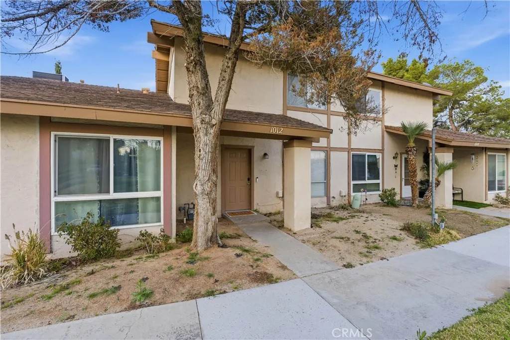 1012 Peg Street - Photo 1