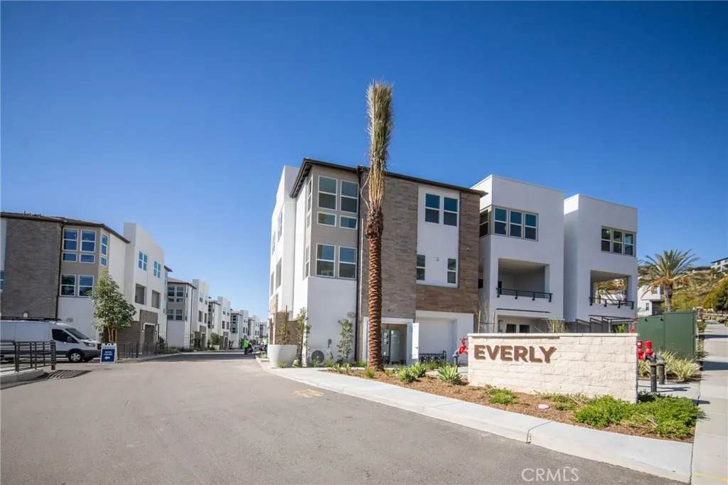 2739 Everly Drive - Photo 1