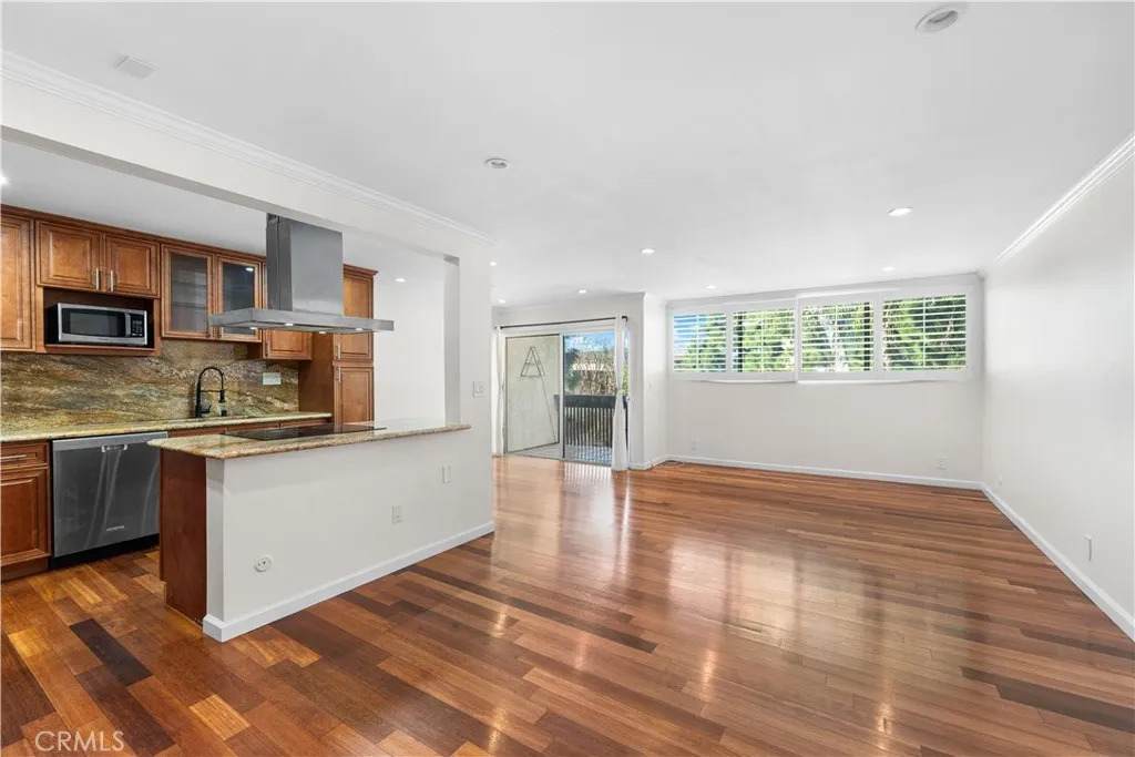 5950 Canterbury Drive - Photo 1