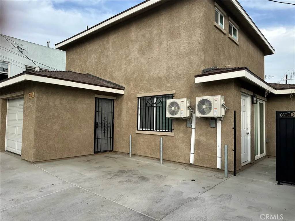 2161 Myrtle Ave - Photo 1
