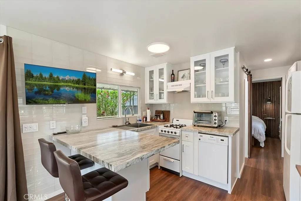 16400 Bubbling Wells - Photo 1