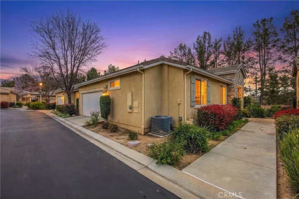 1637 Beaver Creek - Photo 1